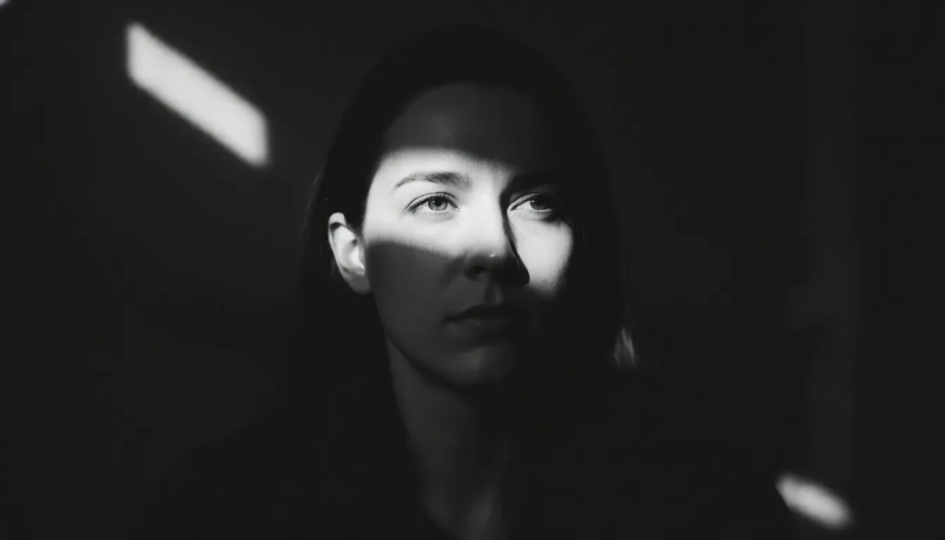 Cinematic video transition zooming dramatically into the subject's eye using AI.